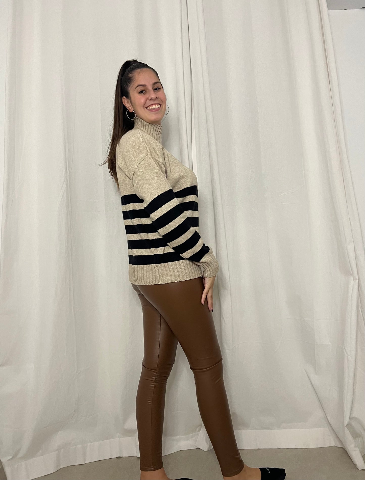 Jersey rallado Beige y Negro